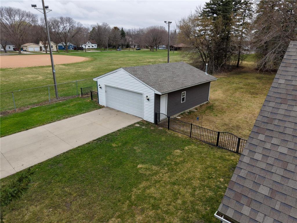 1016 Ella Avenue NW Willmar MN 56201 7057503 image3