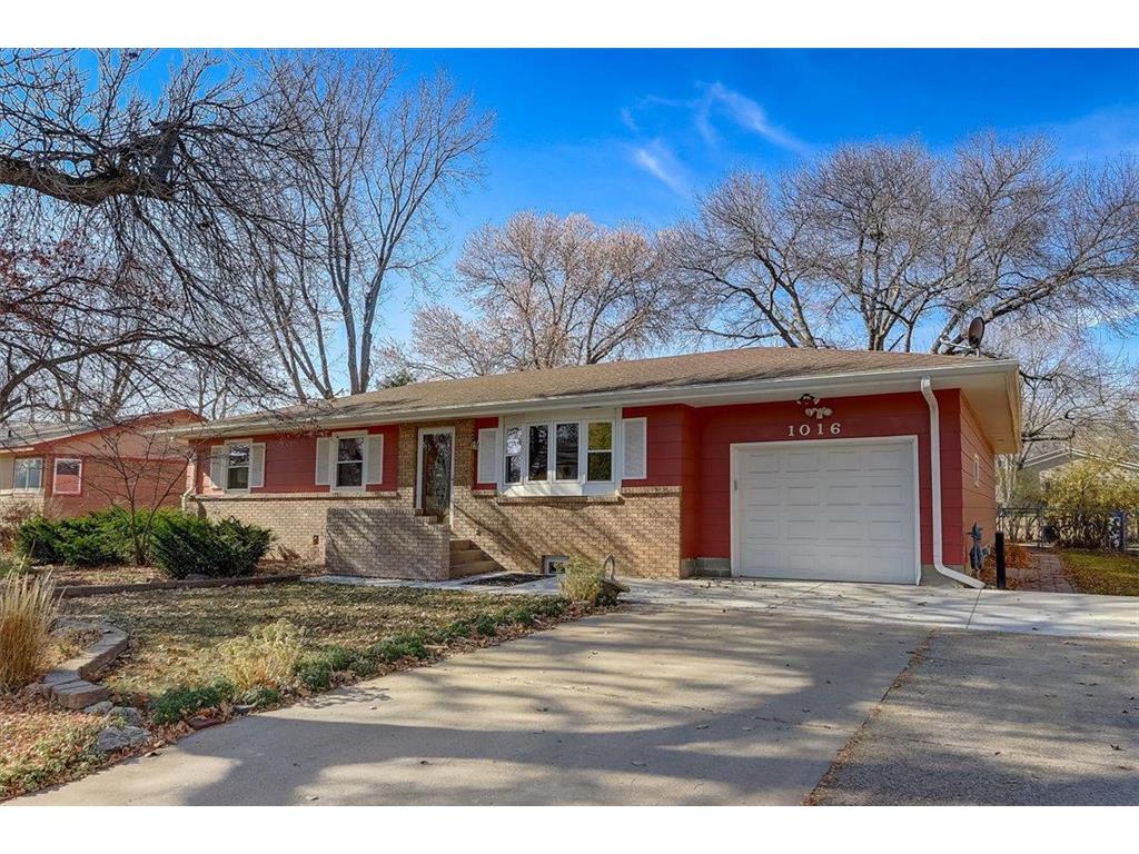 1016 Honeysuckle Lane, Farmington, MN, 55024 MLS 6272754 Edina Realty