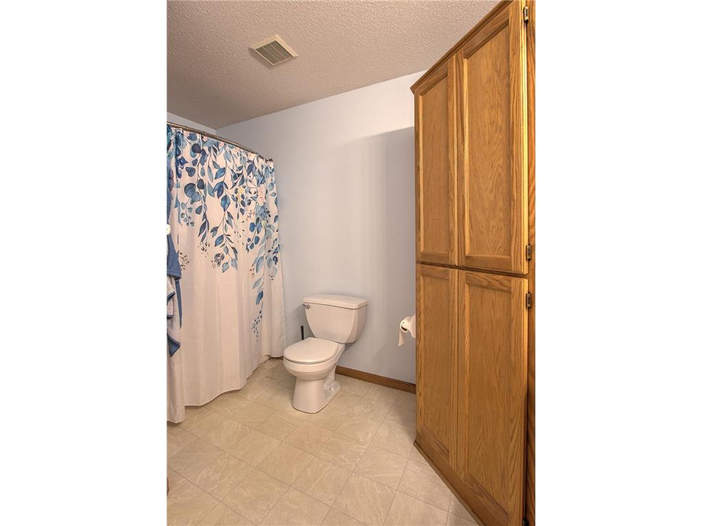 1016 Honeysuckle Lane SE Cambridge MN 55008 7102632 image10