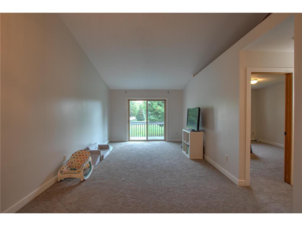 1016 Honeysuckle Lane SE Cambridge MN 55008 7102632 image4