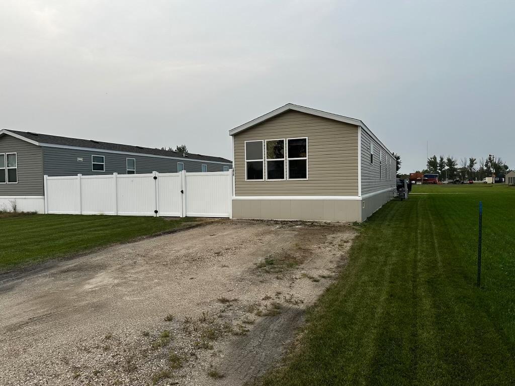 1017 1st Street W Thief River Falls MN 56701 6602754 image1