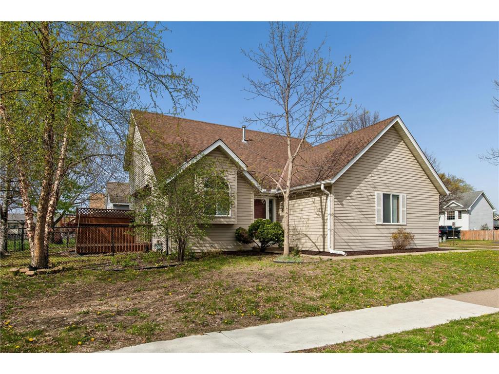 1017 Larch Street Farmington MN 55024 7055841 image2