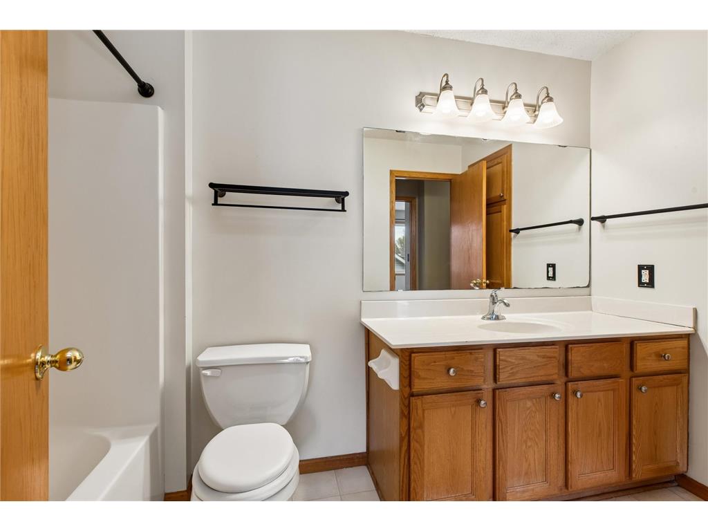 1017 Larch Street Farmington MN 55024 7055841 image22