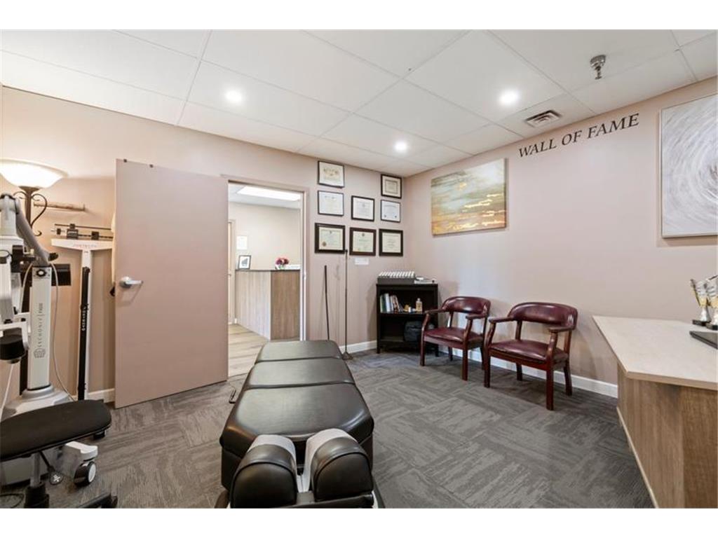 1017 Mainstreet Hopkins MN 55343 6701227 image11