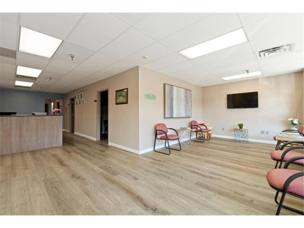 1017 Mainstreet Hopkins MN 55343 6701227 image13