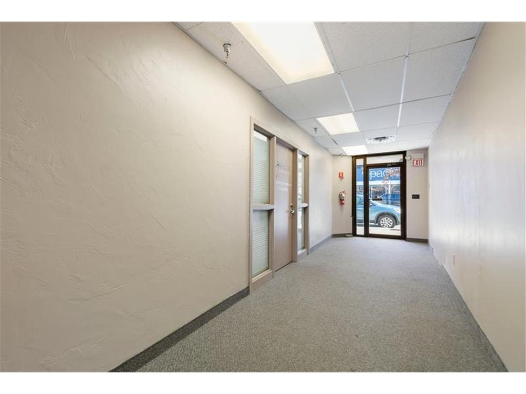 1017 Mainstreet Hopkins MN 55343 6701227 image17