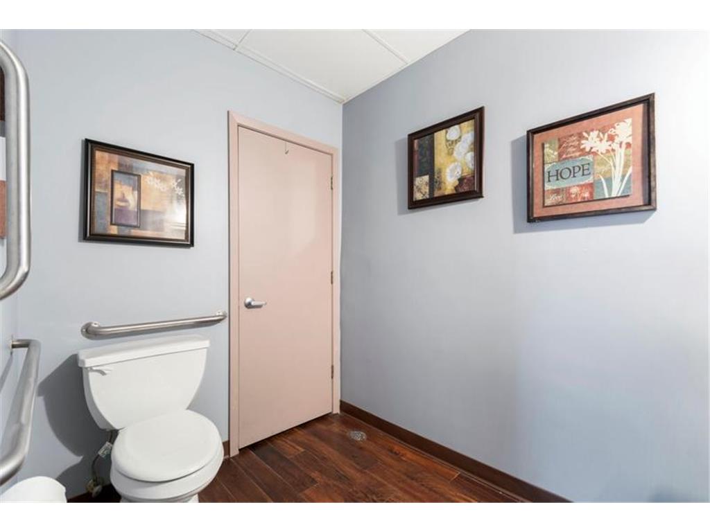 1017 Mainstreet Hopkins MN 55343 6701227 image18