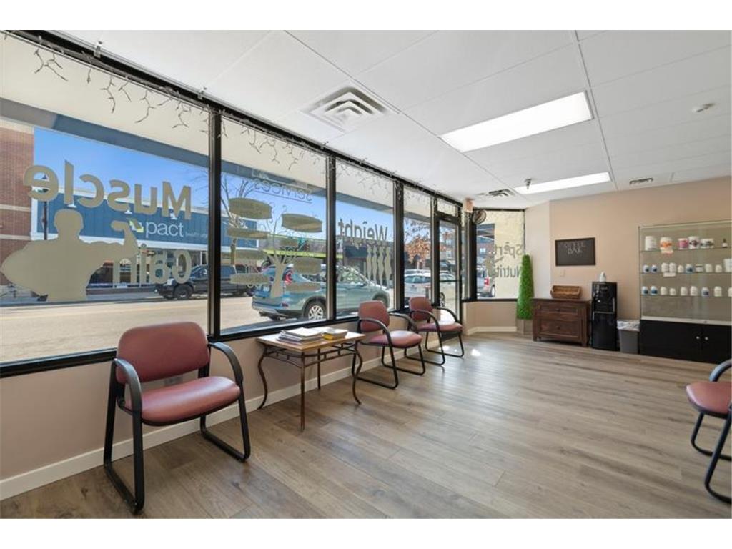 1017 Mainstreet Hopkins MN 55343 6701227 image2