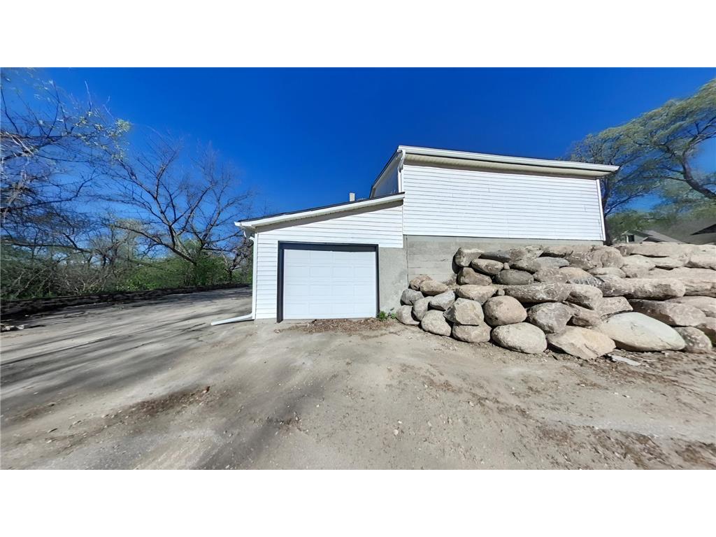 1017 Pine Street Dawson MN 56232 7088517 image19