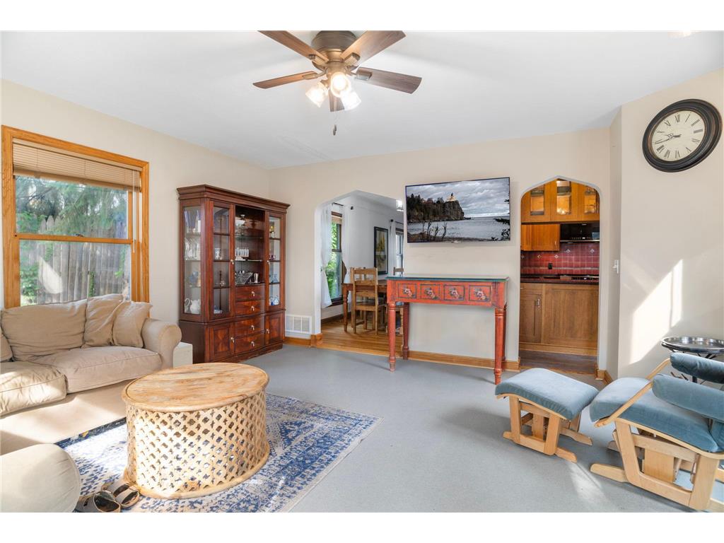 1017 Thomas Avenue S Minneapolis MN 55405 7012011 image10