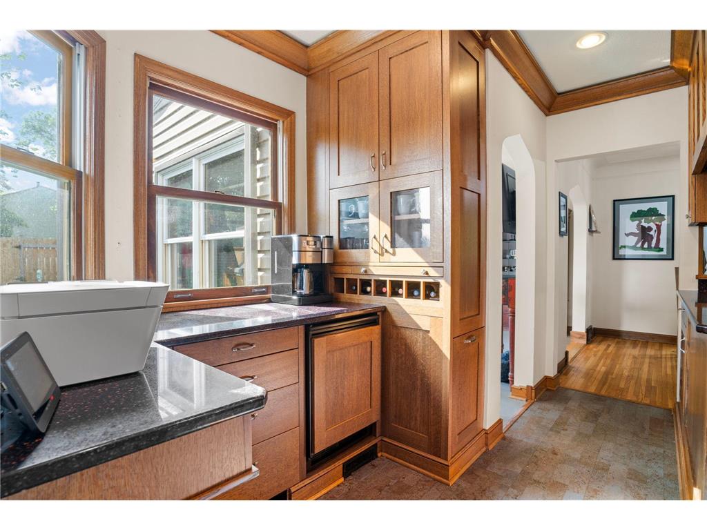 1017 Thomas Avenue S Minneapolis MN 55405 7012011 image11