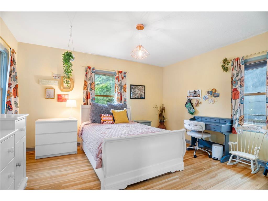 1017 Thomas Avenue S Minneapolis MN 55405 7012011 image12