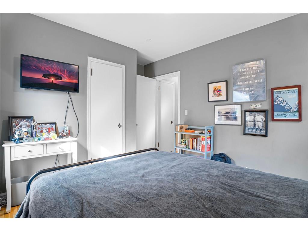 1017 Thomas Avenue S Minneapolis MN 55405 7012011 image16