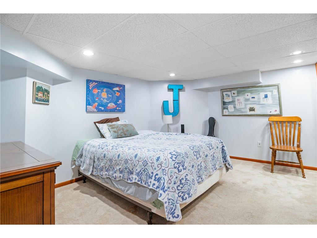 1017 Thomas Avenue S Minneapolis MN 55405 7012011 image23