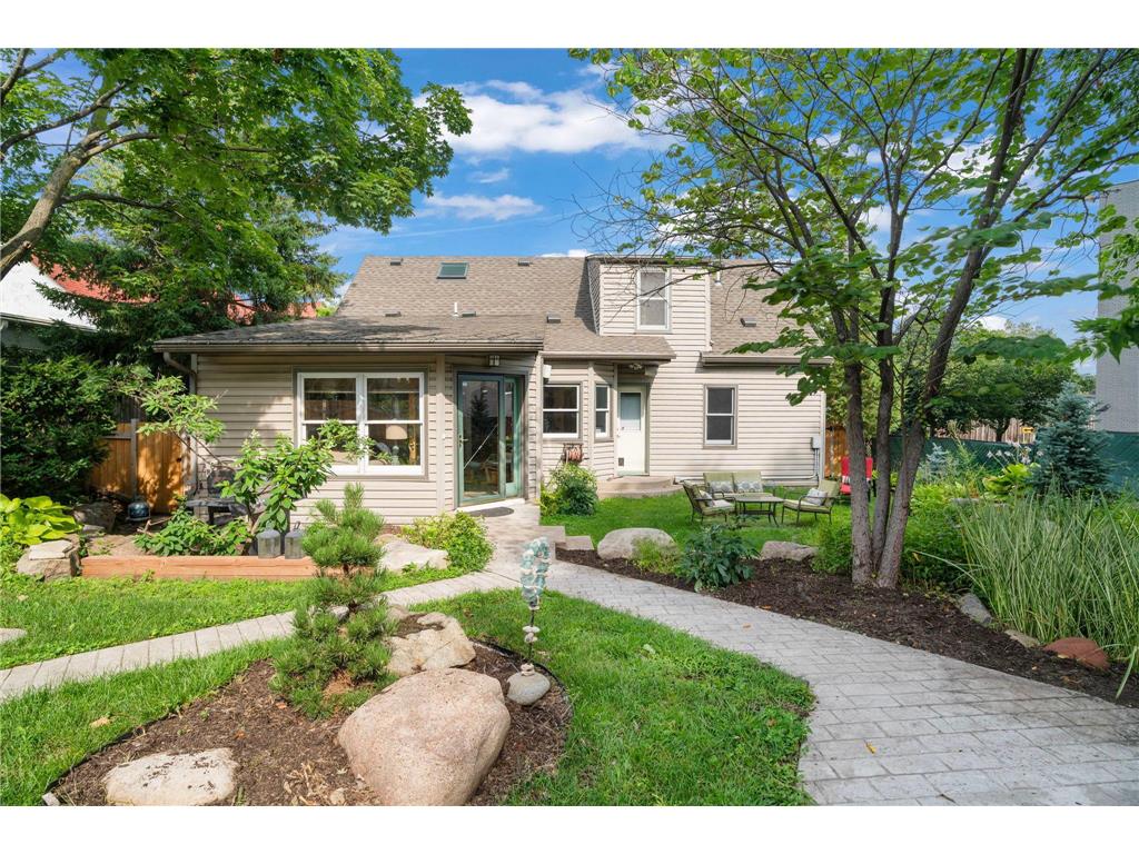 1017 Thomas Avenue S Minneapolis MN 55405 7012011 image29