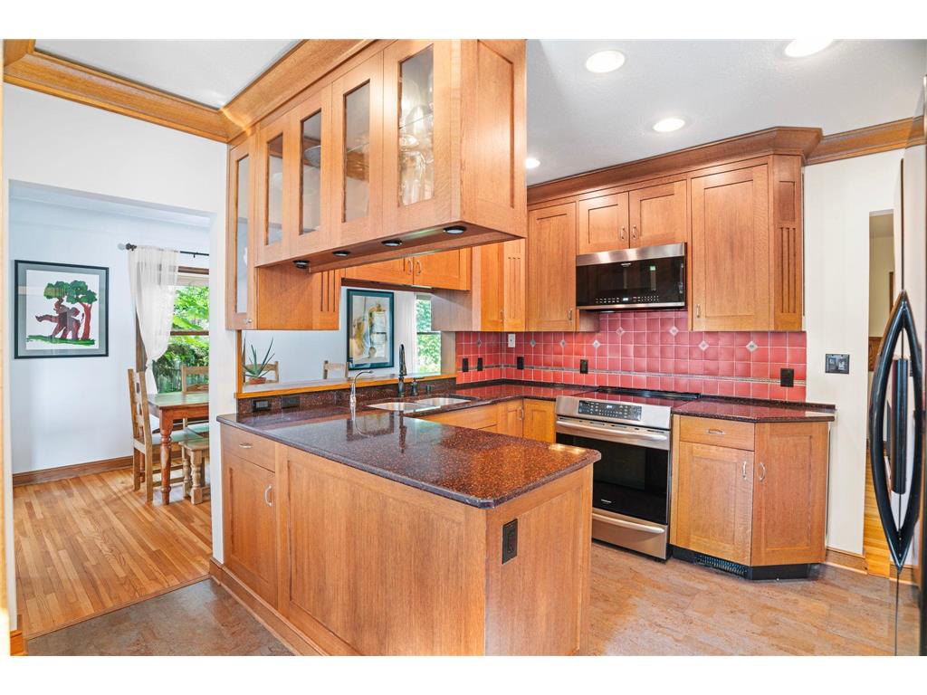 1017 Thomas Avenue S Minneapolis MN 55405 7012011 image3