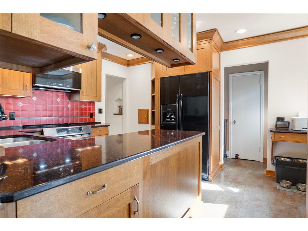 1017 Thomas Avenue S Minneapolis MN 55405 7012011 image4