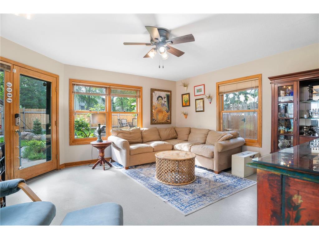 1017 Thomas Avenue S Minneapolis MN 55405 7012011 image9