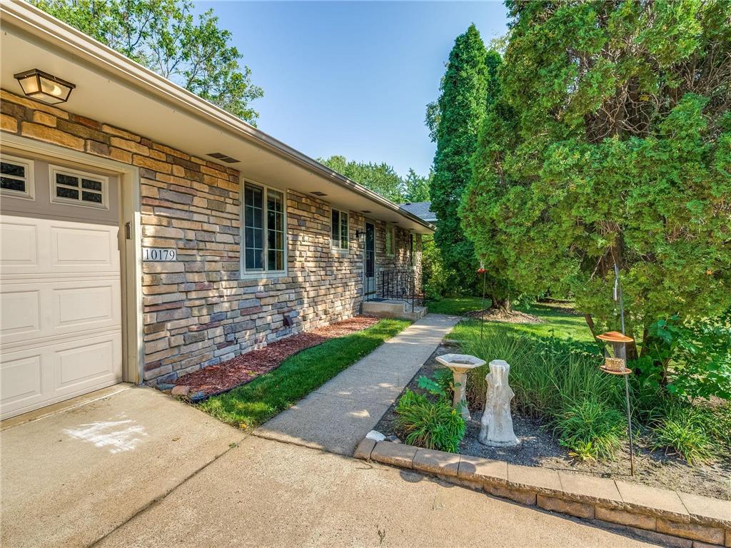 10179 Uplander Street NW Coon Rapids MN 55433 6573306 image1