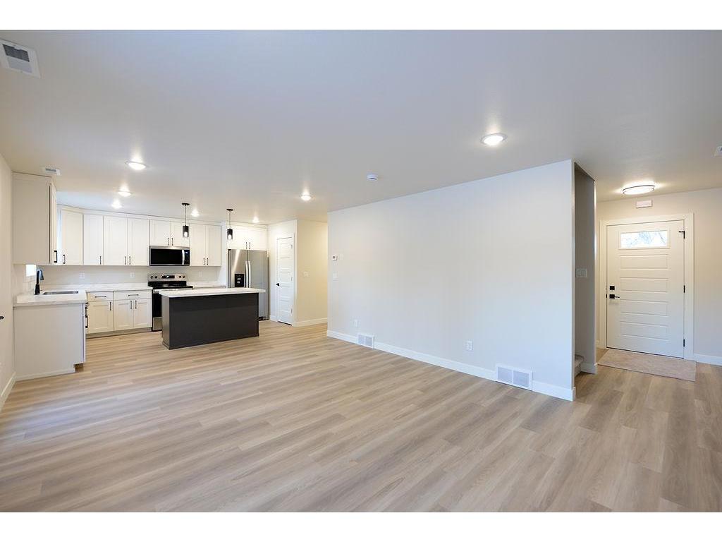 1018 3rd Avenue N Moorhead MN 56560 7008493 image3