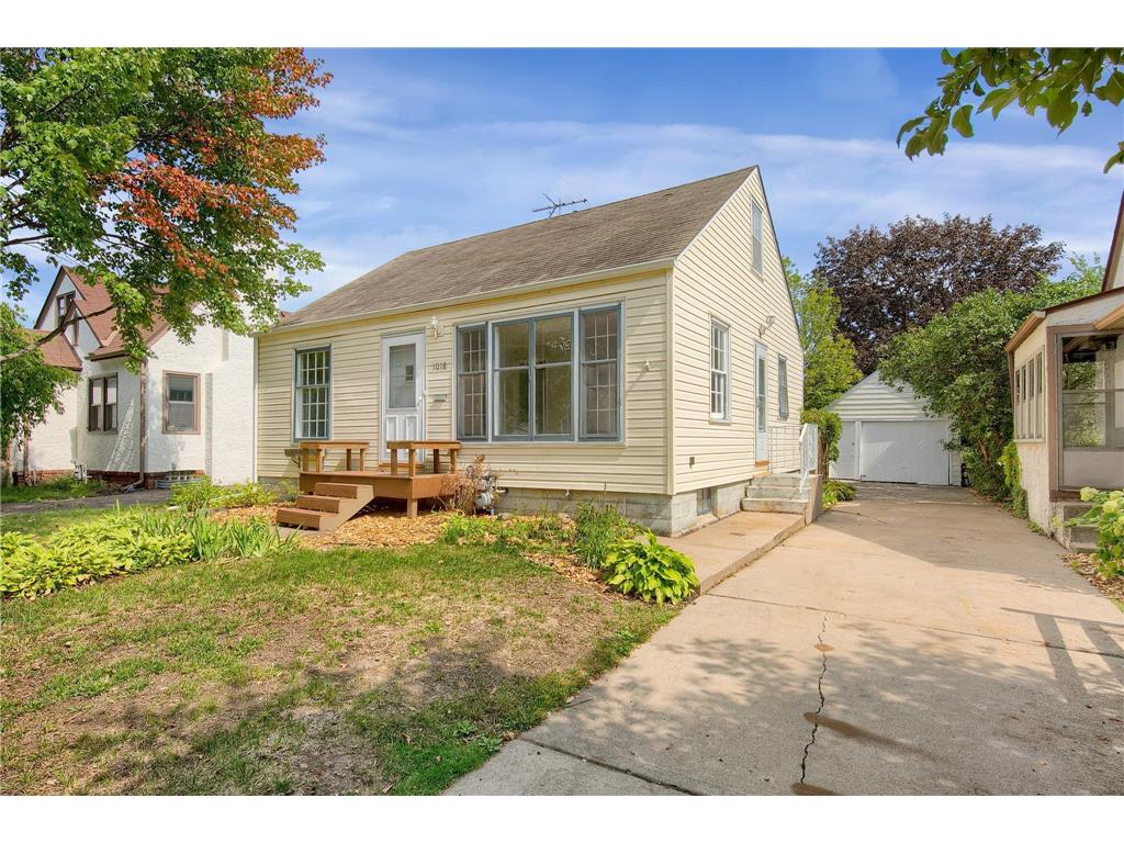 1018 Jameson Street, Saint Paul, MN 55103 MLS 6218595 Edina Realty