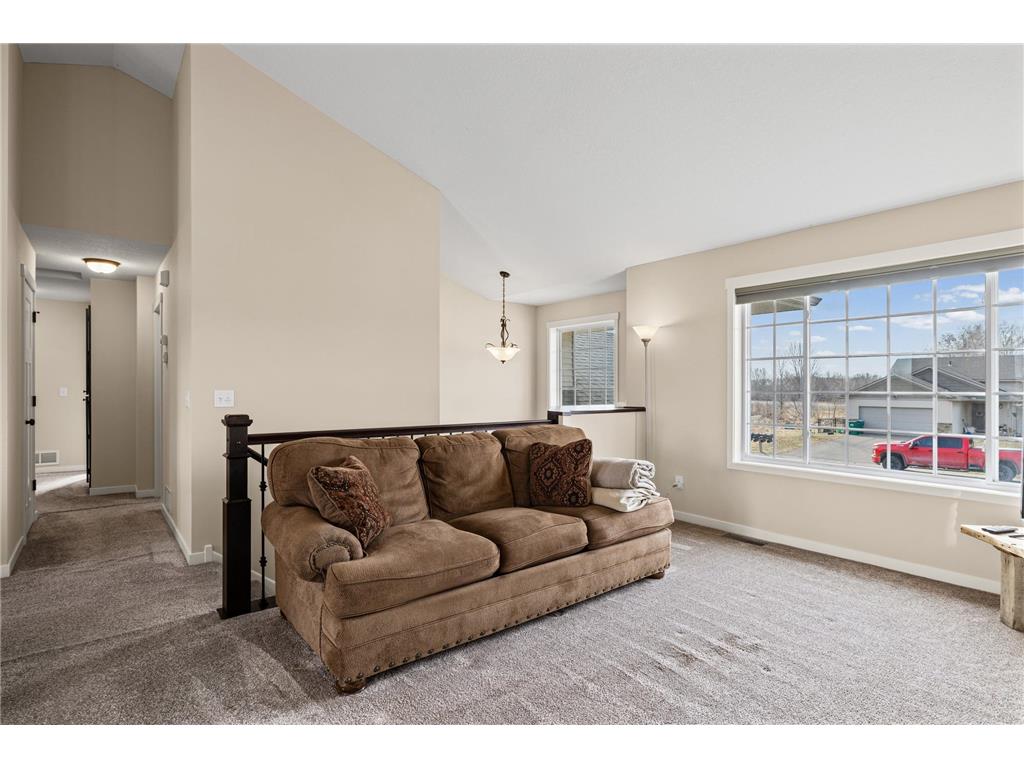 1018 Wendover Street NE Isanti MN 55040 7041126 image9