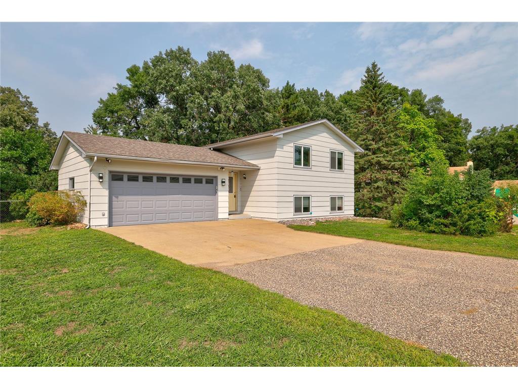 10180 254th Avenue NW Zimmerman MN 55398 6422221 image1