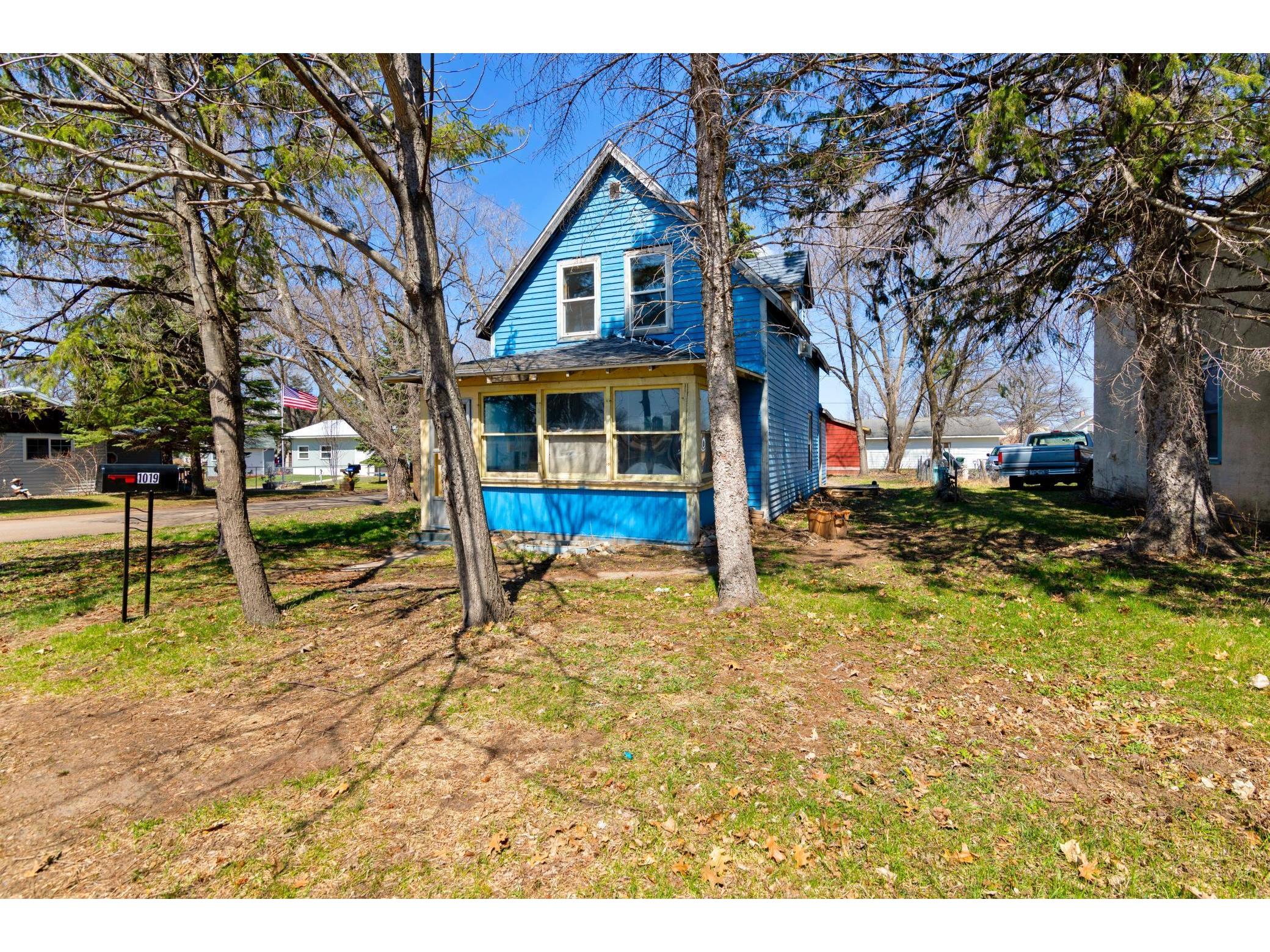 1019 4th Street SW, Crosby, MN 56441 MLS 5768663 Edina Realty