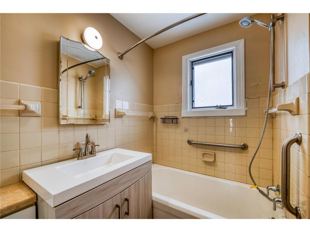 1019 Beltrami Avenue NW Bemidji MN 56601 7038904 image18