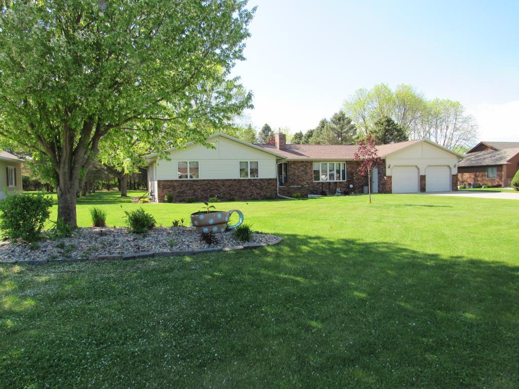 1019 Highland Drive, Blue Earth, MN 56013 MLS 5552681 Edina Realty