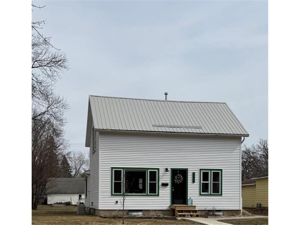1019 Irving Street Alexandria MN 56308 7045924 image1