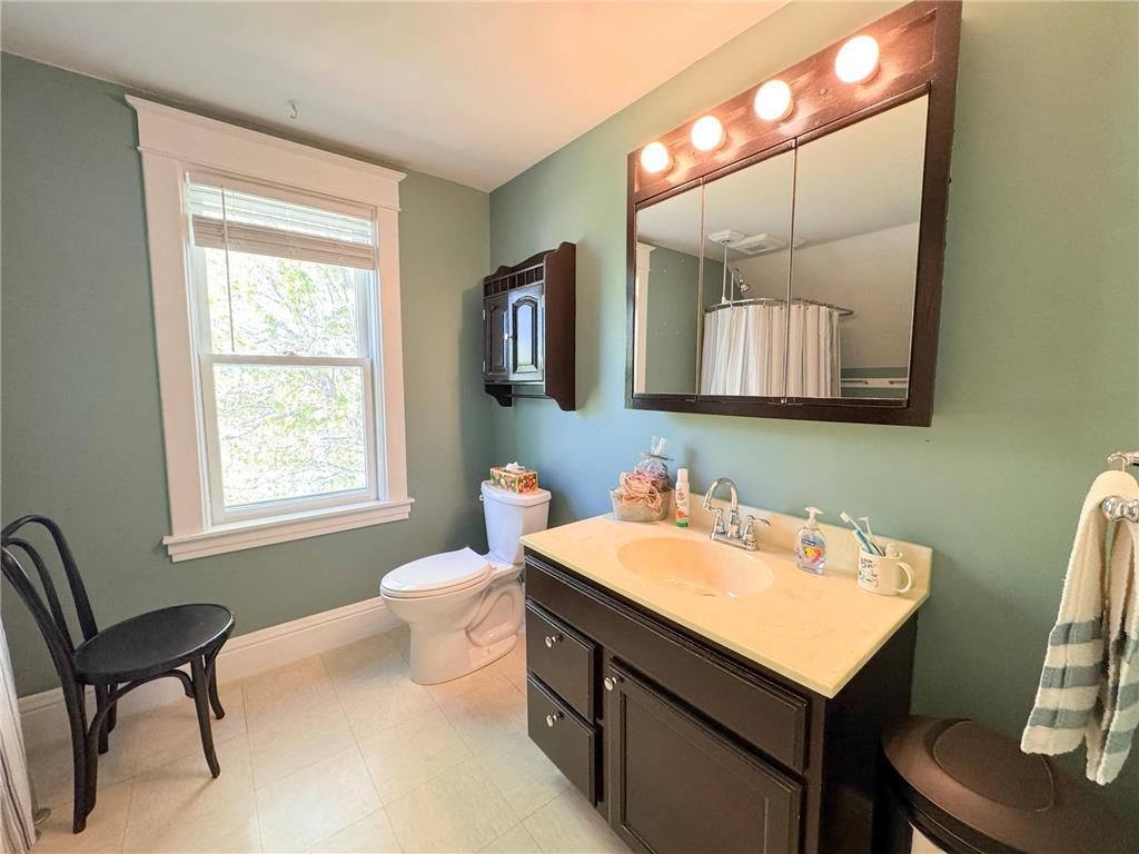 1019 N Vine Street Fergus Falls MN 56537 7074017 image22