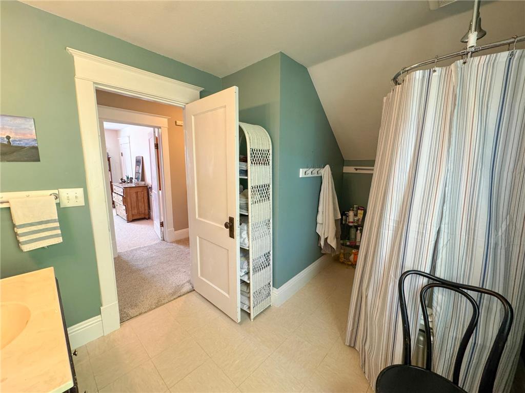 1019 N Vine Street Fergus Falls MN 56537 7074017 image23