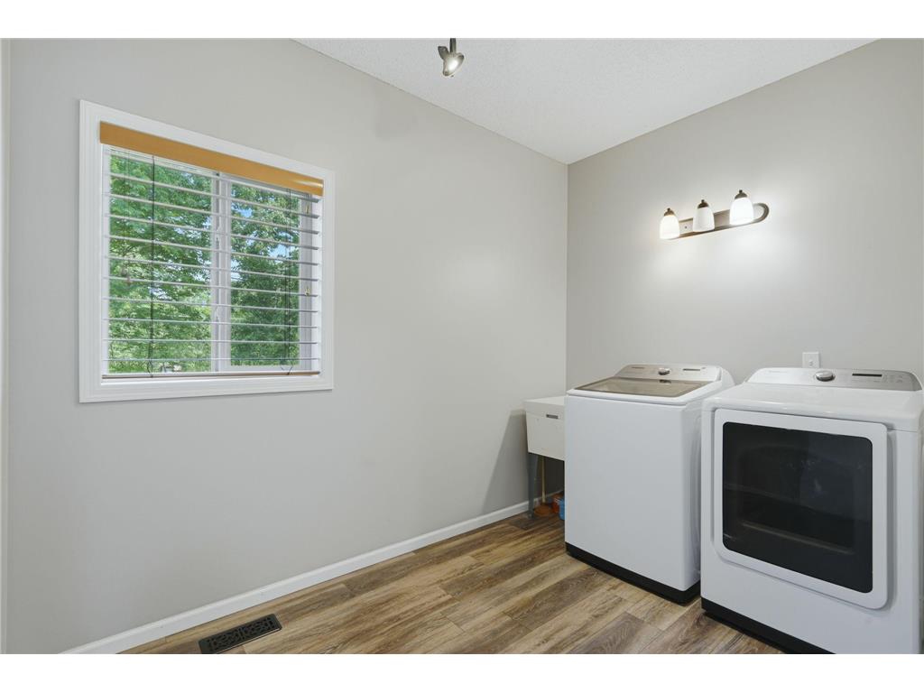 10190 Noble Court N Brooklyn Park MN 55443 7102039 image18