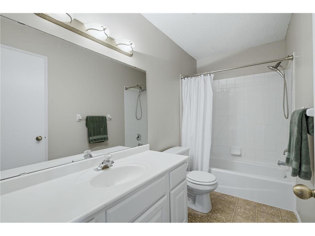 10190 Noble Court N Brooklyn Park MN 55443 7102039 image24