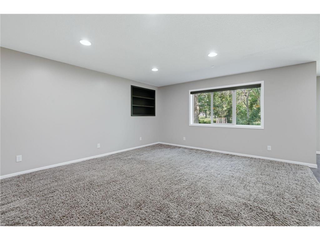 10190 Noble Court N Brooklyn Park MN 55443 7102039 image34