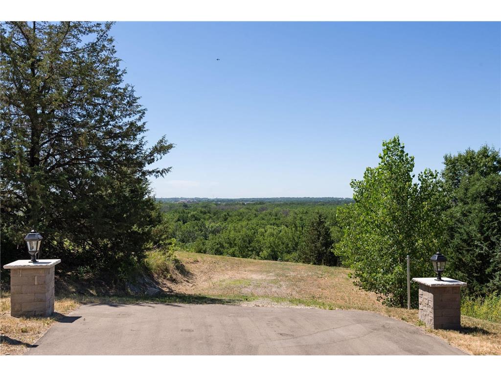 10197 Eden Prairie Road Eden Prairie MN 55347 - Grass Lake 6475270 image1