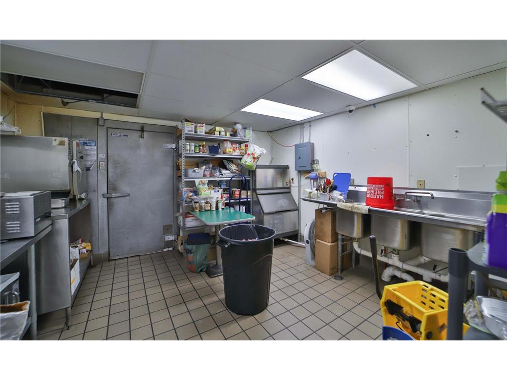 102 &104 4th Street NE Staples MN 56479 6688063 image18