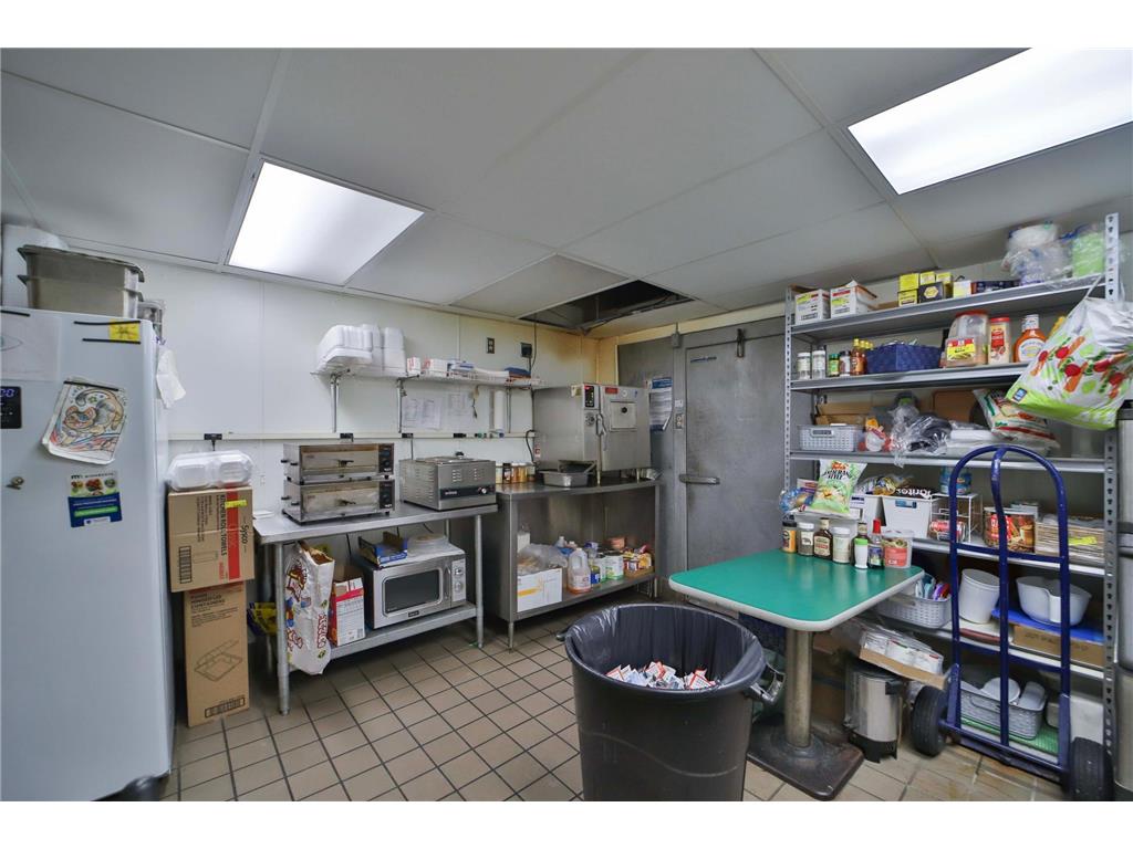 102 &104 4th Street NE Staples MN 56479 6688063 image19