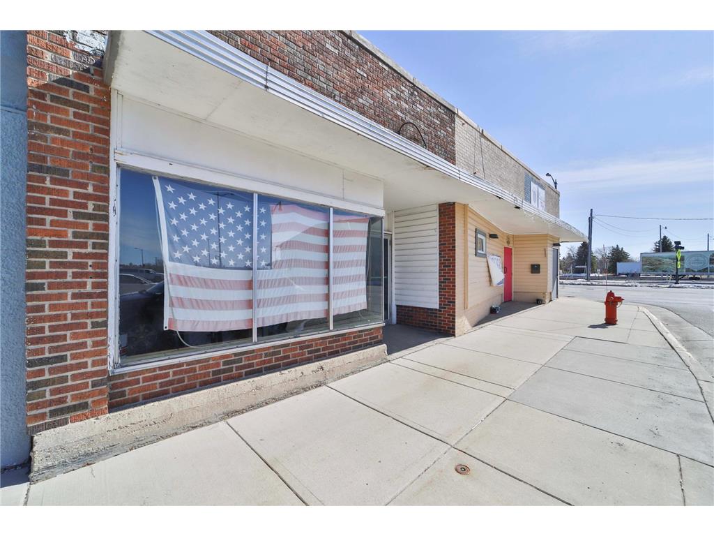 102 &104 4th Street NE Staples MN 56479 6688063 image4