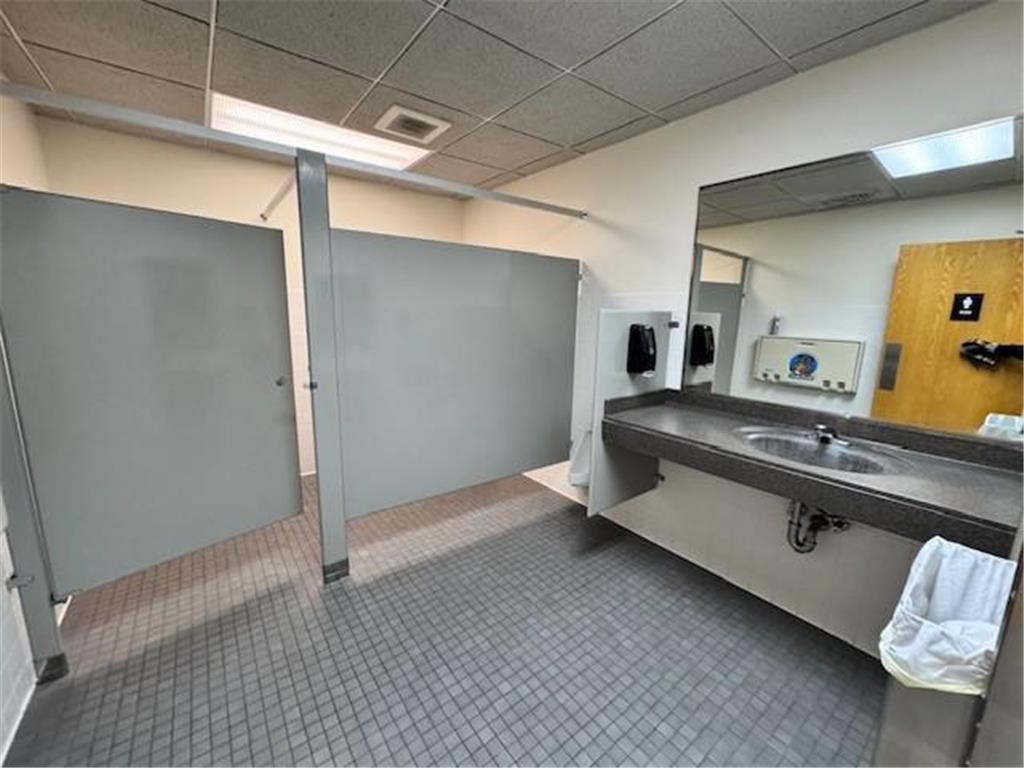 102/106 N Washington Street Saint Croix Falls WI 54024 7005913 image24