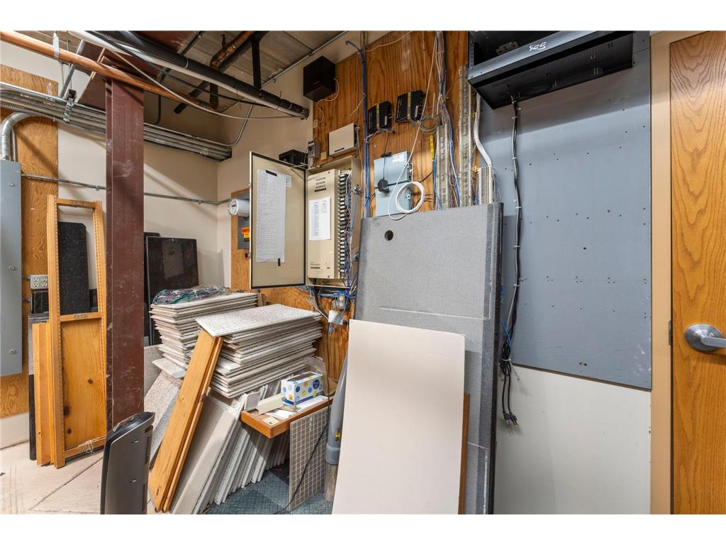 102/106 N Washington Street Saint Croix Falls WI 54024 7005913 image33
