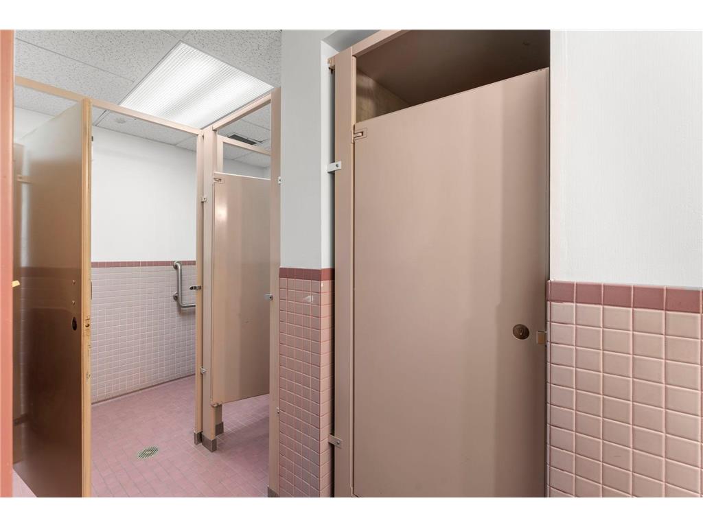 102/106 N Washington Street Saint Croix Falls WI 54024 7005913 image34
