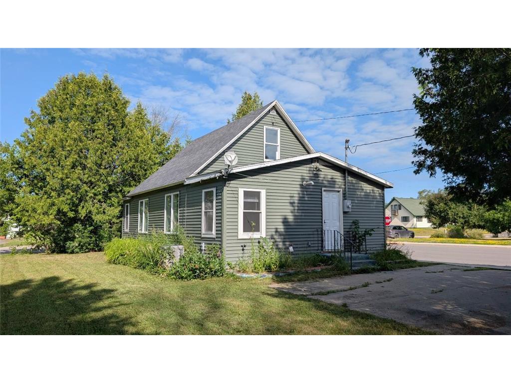 102 1st Street SW Cook MN 55723 7115902 image1