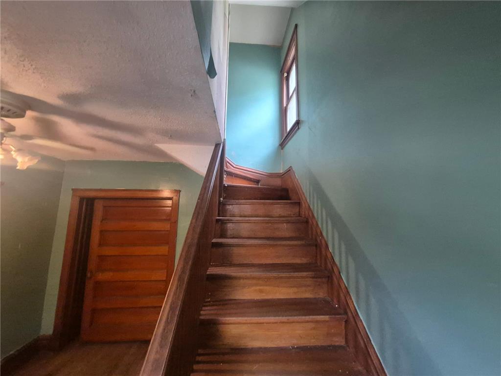 102 3rd Street SE Pipestone MN 56164 7033589 image3