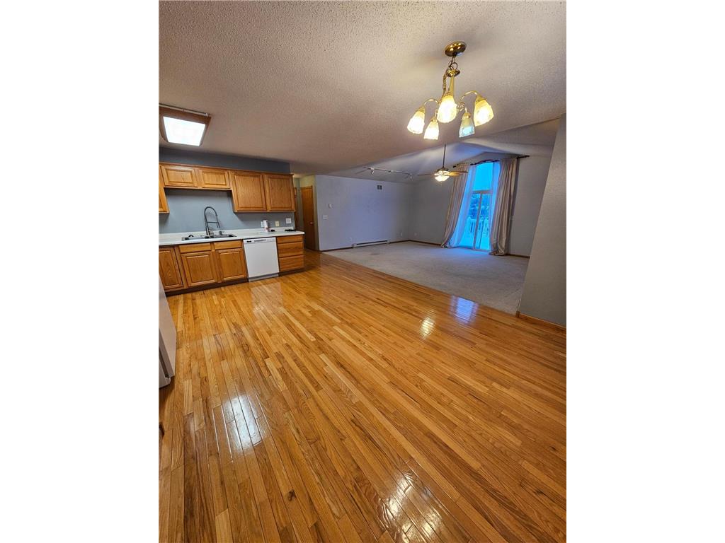 102 4th Street SW Roseau MN 56751 6489401 image1