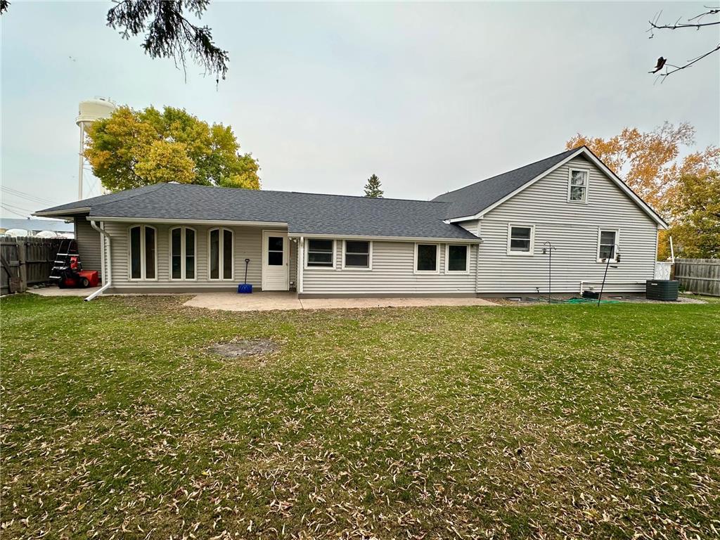 102 4th Street SW Roseau MN 56751 6616636 image1