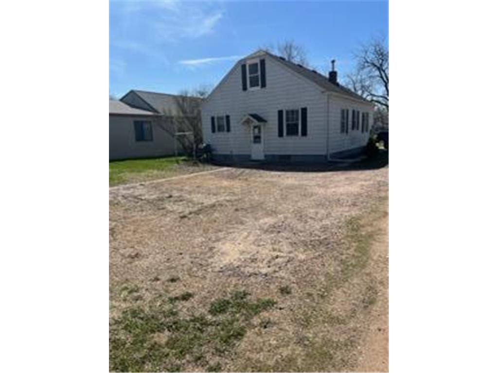 102 8th Street Windom MN 56101 7058447 image3