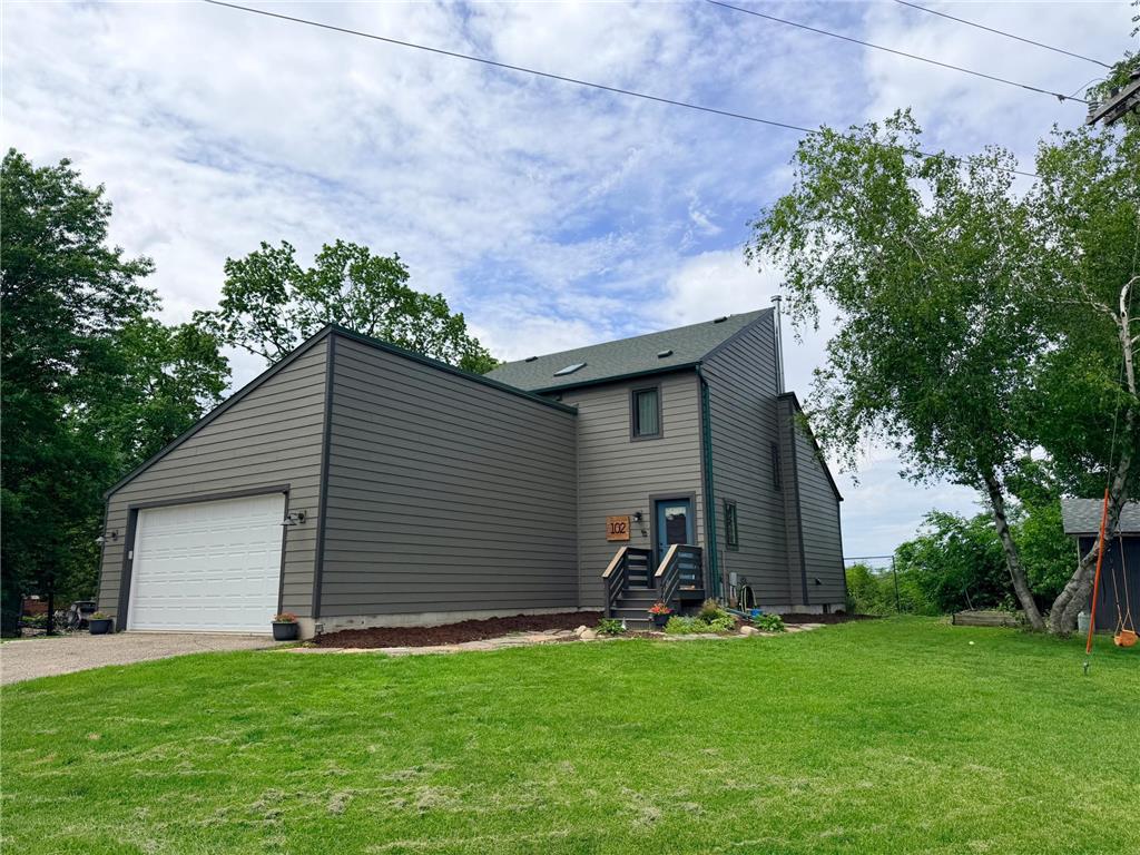 102 Arrowhead Road Emmons MN 56029 - State Line 7083748 image1