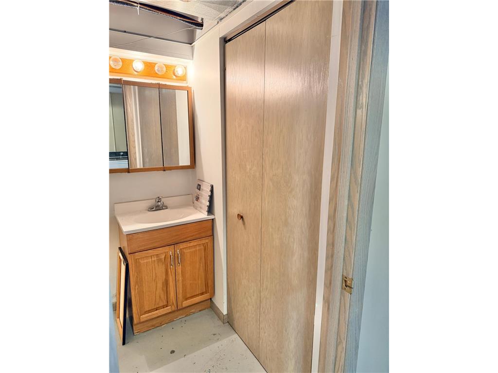 102 Arrowhead Road Emmons MN 56029 - State Line 7083748 image33